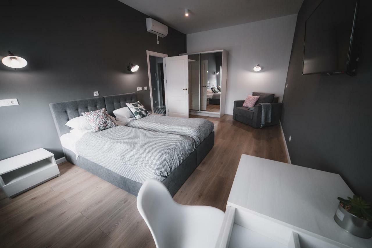 Kostjukowski Apartments Lychakivska 70A Leopoli Esterno foto