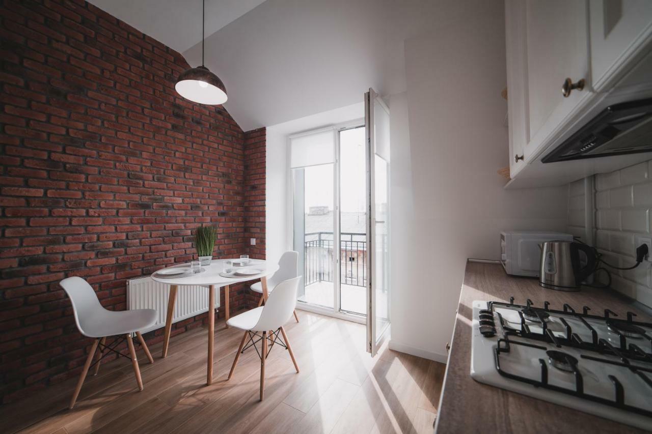 Kostjukowski Apartments Lychakivska 70A Leopoli Esterno foto