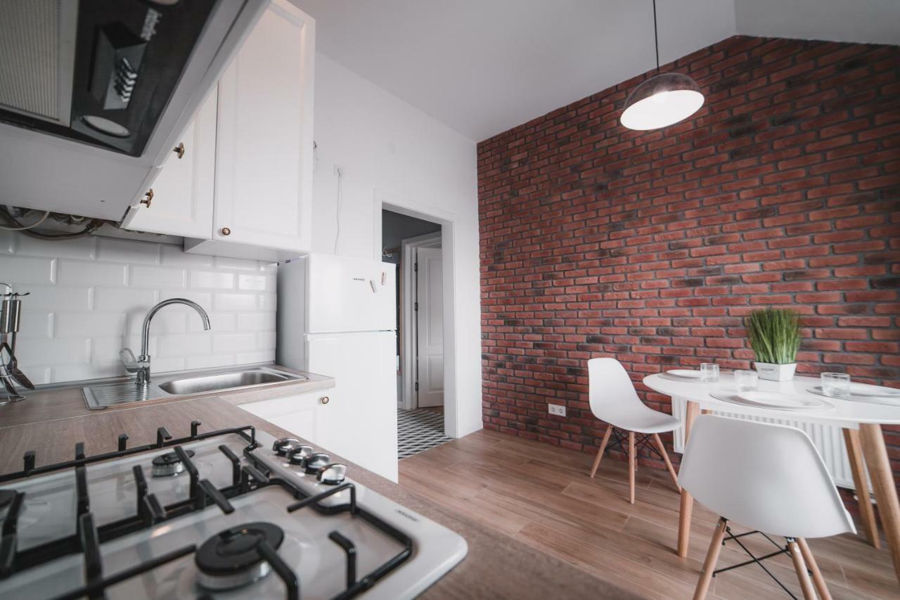 Kostjukowski Apartments Lychakivska 70A Leopoli Esterno foto