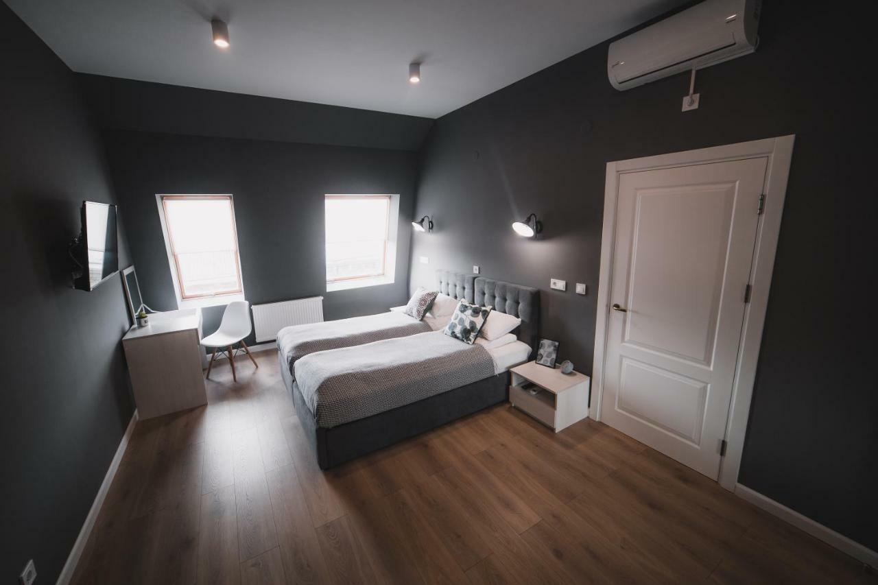 Kostjukowski Apartments Lychakivska 70A Leopoli Esterno foto
